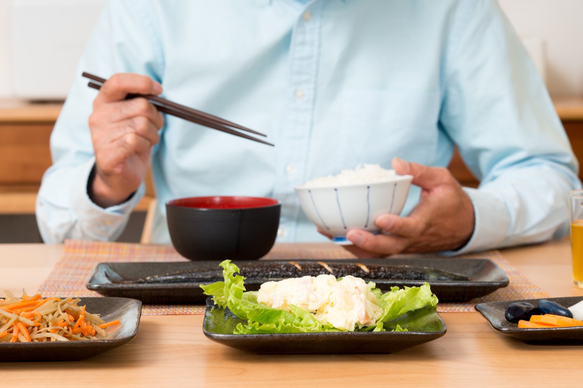 髪が細いとハゲる はウソ 髪の太さと薄毛の関係 毛を太くする方法 薄毛 抜け毛 頭皮の情報をご紹介 髪 のせんせいmen Byスカルプdのアンファー